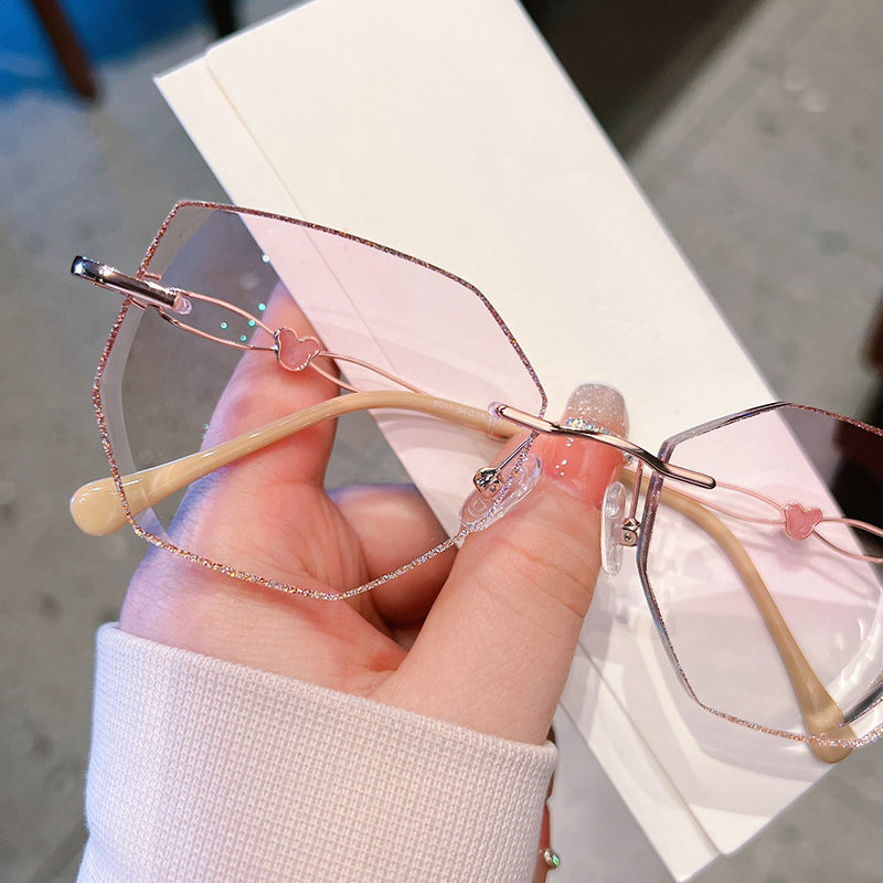 Model 682 Women Decorative Plain Glasses Big Lens With Heart Anti Blue Light Computer Custom Myopia Rimless Eyewear Mouse Pattern Frame