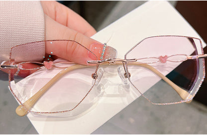 Model 682 Women Decorative Plain Glasses Big Lens With Heart Anti Blue Light Computer Custom Myopia Rimless Eyewear Mouse Pattern Frame